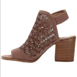 Vince Camuto Women's Kalison Leather Sta